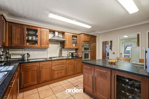 undefined, Wolverton Close, Redditch, B98