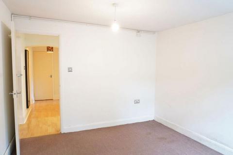 undefined, Portsmouth Road, Esher, Surrey, KT10