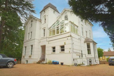 undefined, Portsmouth Road, Esher, Surrey, KT10