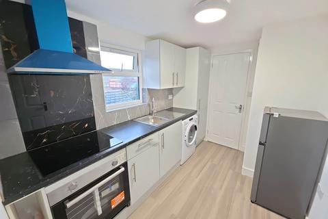 undefined, Liverpool Road, Reading RG1