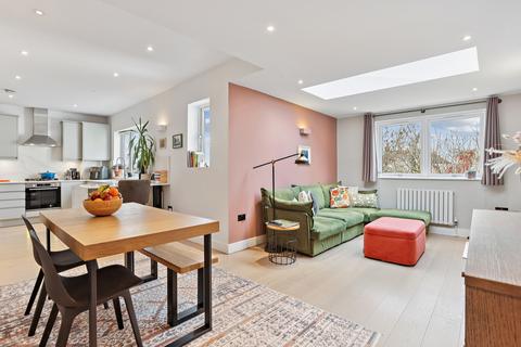 undefined, Highview Road, Ealing, London, W13