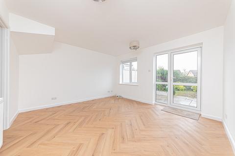 undefined, Ivy Drive, Lightwater