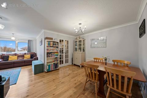 2 bedroom apartment for sale, Marchmont Road, Wallington