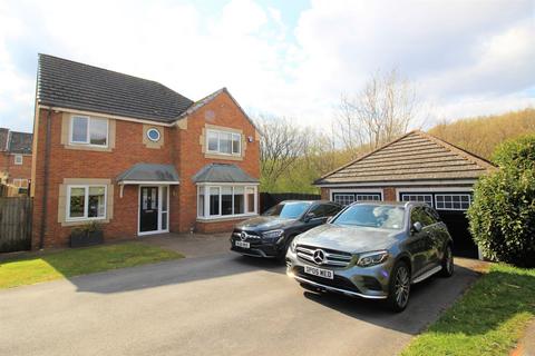 4 bedroom detached house for sale, Swallow Fold, Glossop SK13