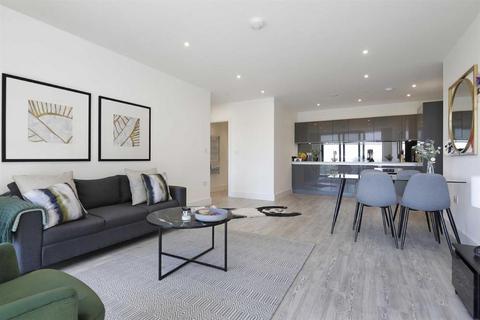 2 bedroom flat to rent, Sandown House High Street, Staines-Upon-Thames, TW18