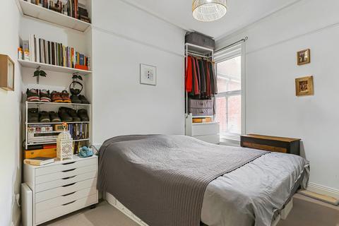 2 bedroom flat for sale, Undercliff Road, Bournemouth