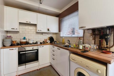 3 bedroom terraced house for sale, Karen Close, Rainham, RM13