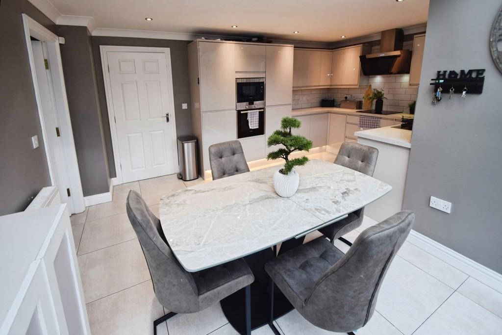 F378321a-Kitchen 203