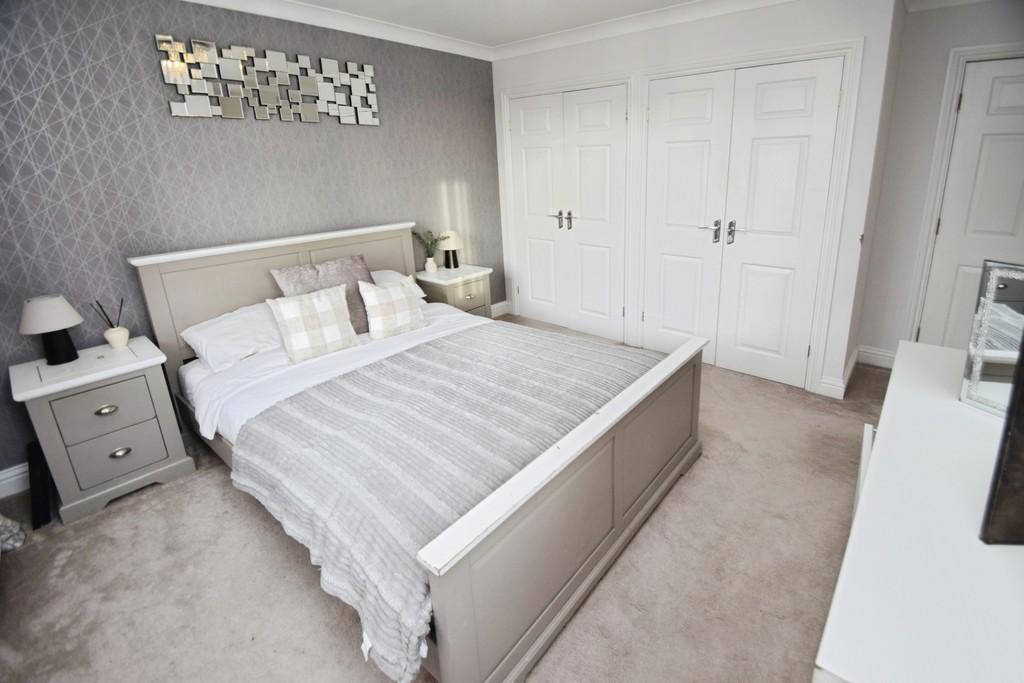 1ade779d-Bedroom 204