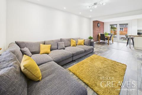 undefined, Green Approach, Carlton, Nottingham