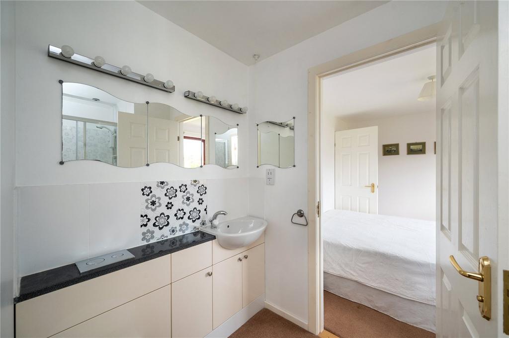 Shared En Suite