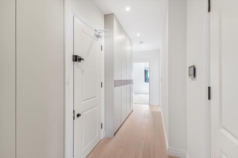 2 bedroom flat to rent, Hampstead Gardens, London NW11