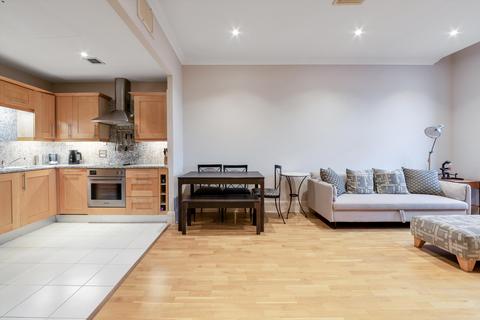 2 bedroom flat to rent, Whitehouse Apartments, 9 Belvedere Road, London SE1