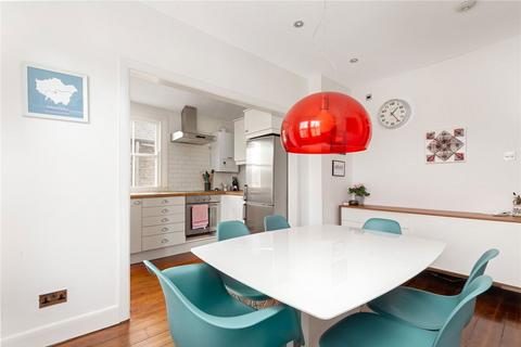 2 bedroom flat to rent, Cato Road, London SW4