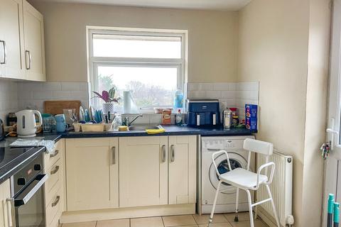 2 bedroom bungalow for sale, Willow Walk, Eastbourne, BN22