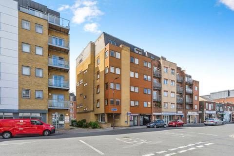 2 bedroom flat for sale, High Street, Cosham, Portsmouth, PO6