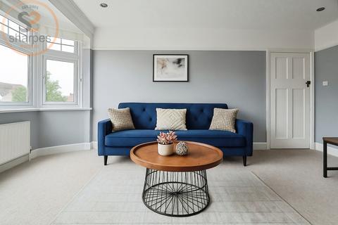 1 bedroom apartment to rent, Fairway, London