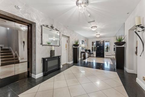 3 bedroom flat for sale, Stanhope Road, Altrincham WA14