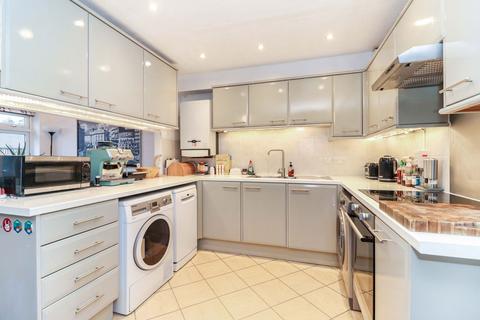 2 bedroom flat for sale, Berkhampstead Road, Chesham HP5