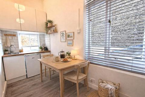 undefined, Gloucester Road, SW7, South Kensington