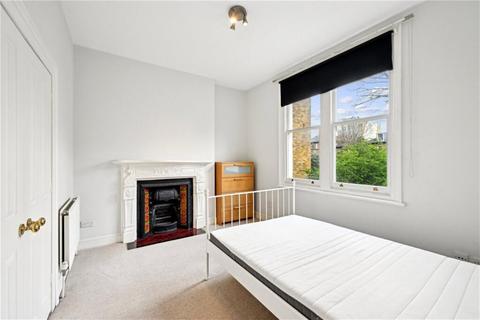 2 bedroom flat to rent, London W2