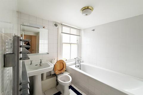 2 bedroom flat to rent, London W2