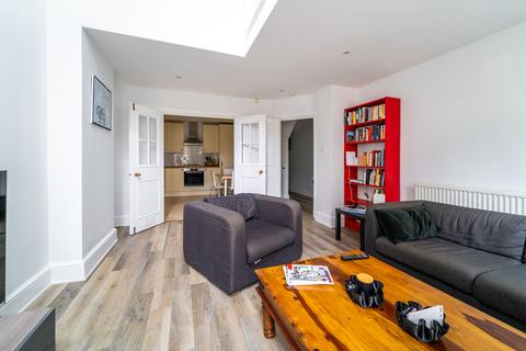 2 bedroom apartment for sale, St. Pauls Road, Islington, London, N1