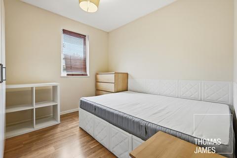 1 bedroom maisonette for sale, Pilgrims Close, London, N13