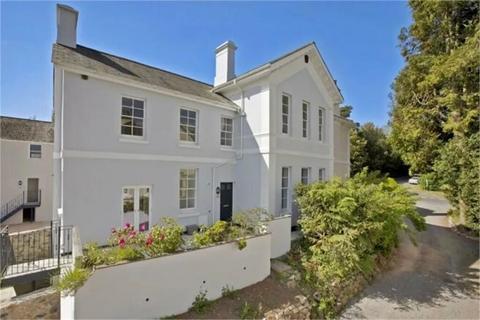 4 bedroom end of terrace house for sale, Forde Park, Newton Abbot, Devon.