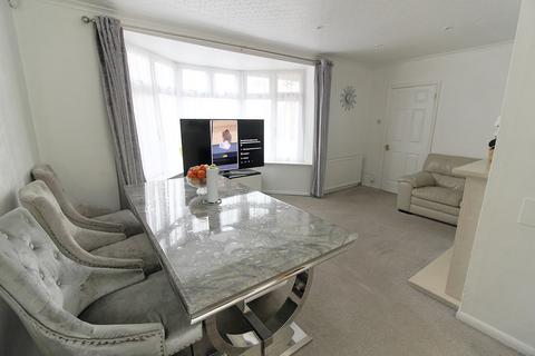 undefined, Rosemead Drive, Oadby