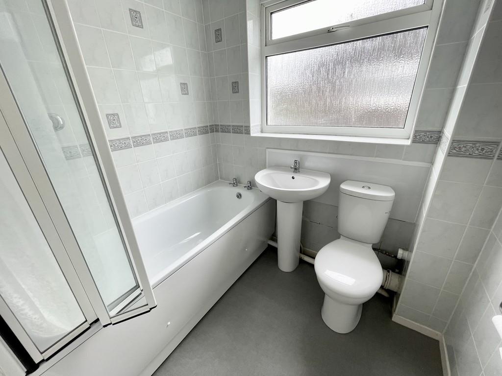 27 The Haven Bathroom