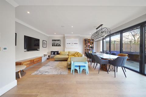 5 bedroom terraced house to rent, Asmara Road, London, NW2