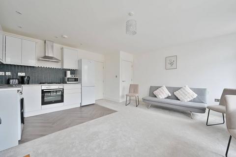 2 bedroom flat to rent, Salisbury Road, Harrow, HA1