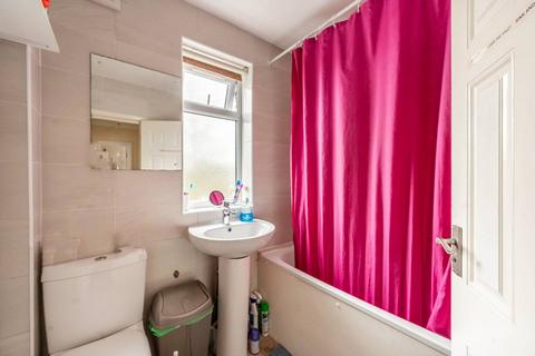 undefined, Eskdale Avenue, Northolt, UB5