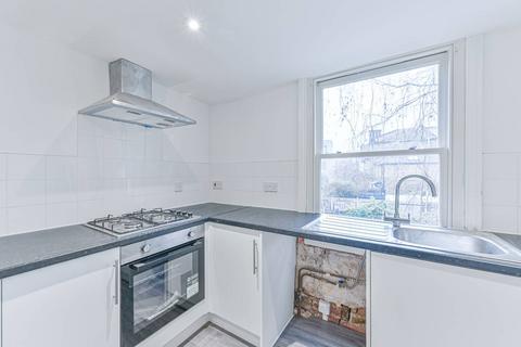 2 bedroom flat to rent, Brading Road, Brixton Hill, London, SW2