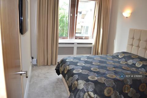 undefined, Whitehouse Apartments, London, SE1