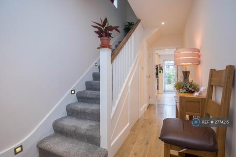 1 bedroom in a house share to rent, Hospital Bridge Road, Twickenham, TW2