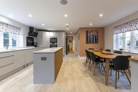 4 bedroom detached house for sale, Wessex Court, Henstridge, Templecombe