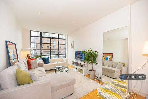 2 bedroom flat to rent, Lavender Hill, London, SW11