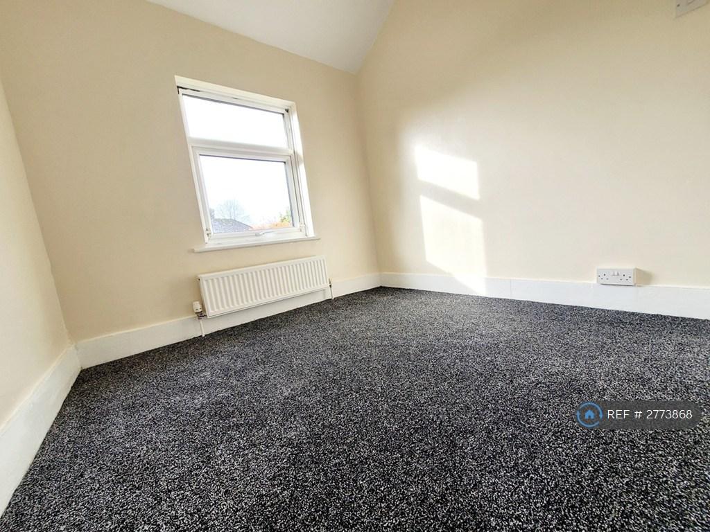 Middle Room