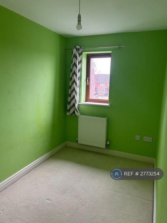 Upstairs Bedroom 2