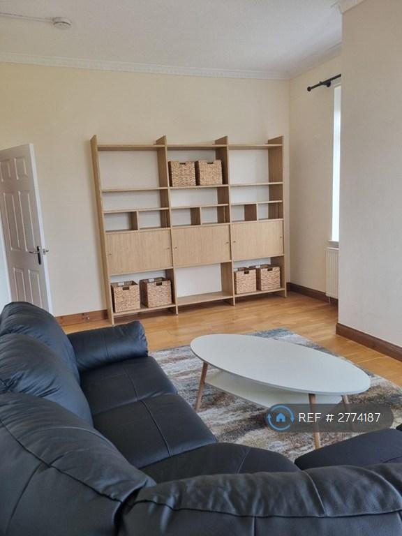 Lounge Rear