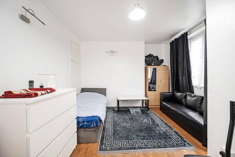 2 bedroom flat for sale, Mark House, Sewardstone Road, Victoria Park, London, E2