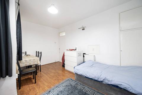 2 bedroom flat for sale, Mark House, Sewardstone Road, Victoria Park, London, E2