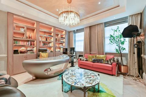 6 bedroom flat for sale, Princes Gate Court, South Kensington, London, SW7