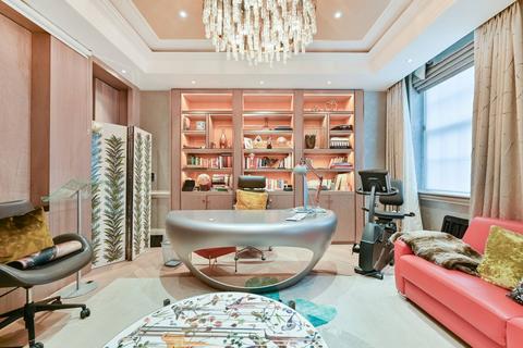 6 bedroom flat for sale, Princes Gate Court, South Kensington, London, SW7