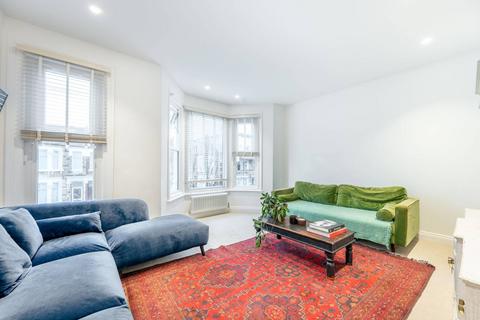 3 bedroom flat for sale, Buchanan Gardens, Kensal Green, London, NW10
