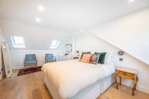 3 bedroom flat for sale, Buchanan Gardens, Kensal Green, London, NW10