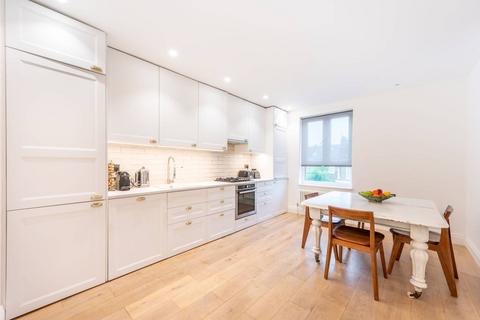 3 bedroom flat for sale, Buchanan Gardens, Kensal Green, London, NW10