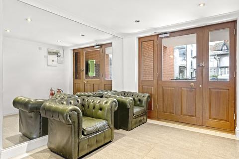 2 bedroom flat for sale, Heather Court, Heather Gardens, London, NW11